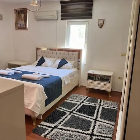 2+1 Deniz Manzarali Akin Apart Apartman